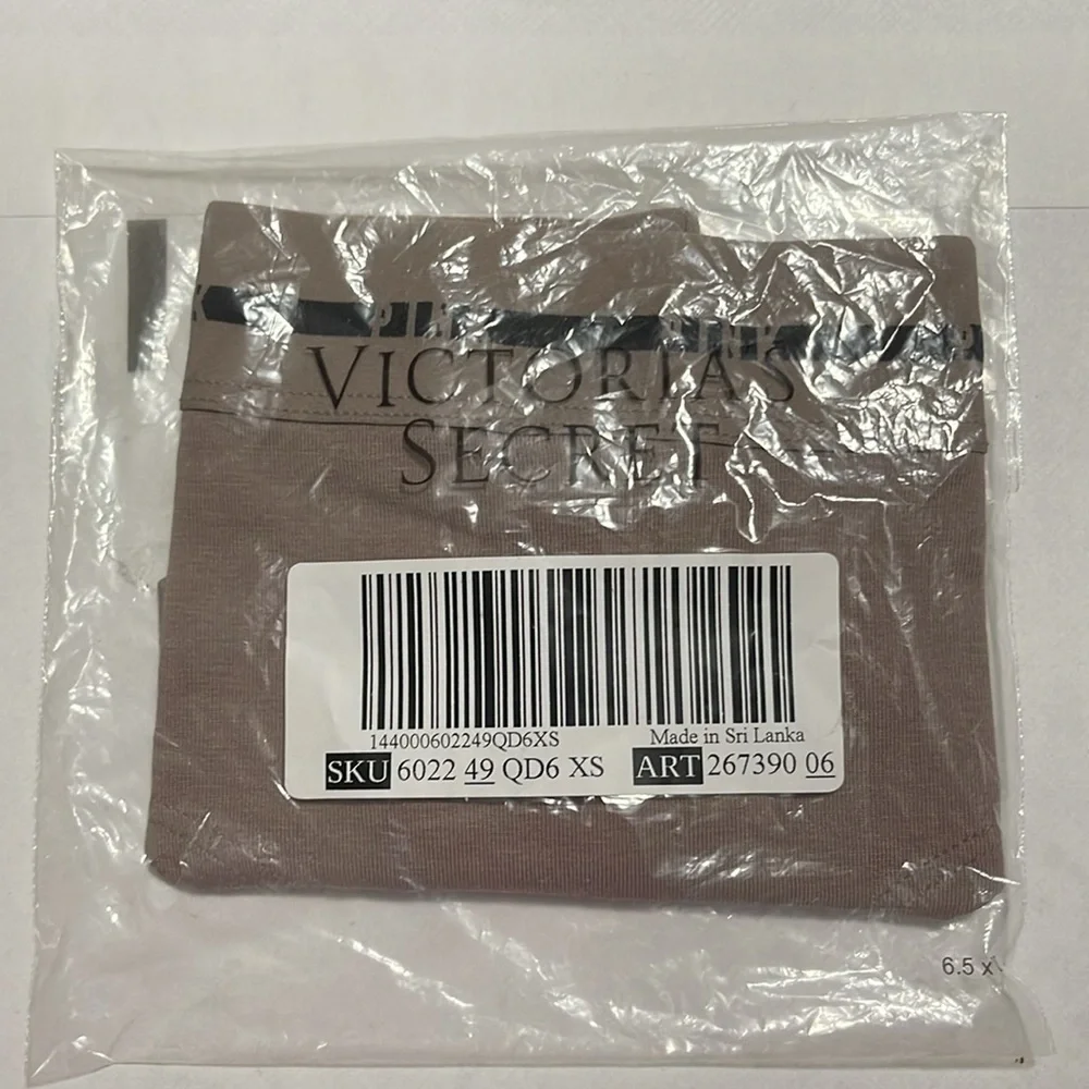 Victoria’s Secret Pink Logo Hipster Underwear Panty. NWT